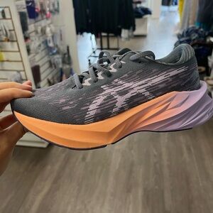 New with box ASICS nova blast size 6.5